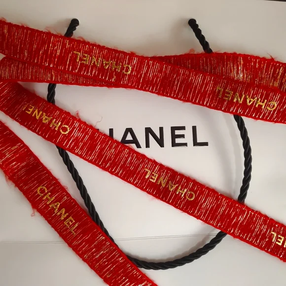CHANEL | Wall Decor | Chanel Limited Ed Red Holiday Ribbon  display picture 1